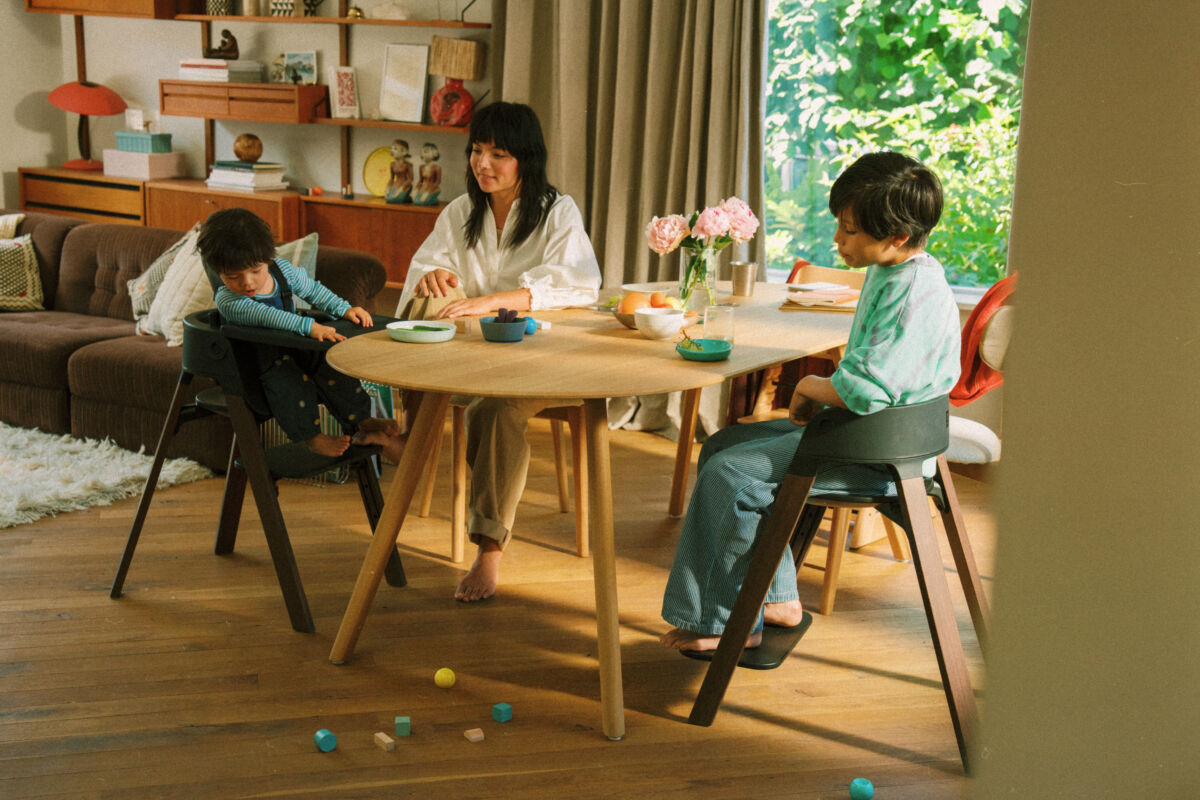 Scaun de masa pentru copii Stokke Steps™ cu baby set, tavita si centuri - imagine 10
